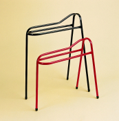STUBBS SADDLE HORSE THREE LEG LOW BLACK